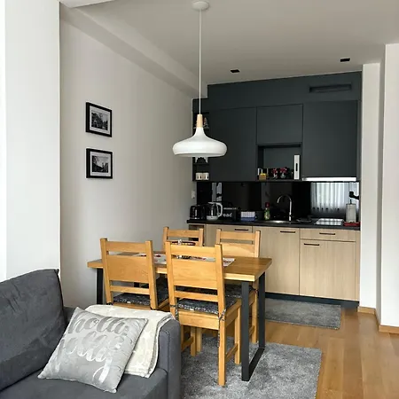 502 I 503 Διαμέρισμα *